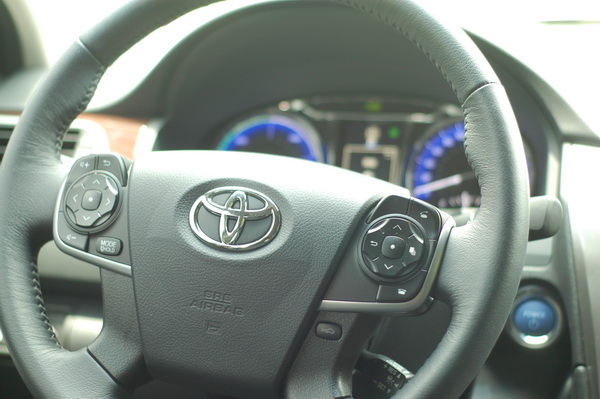 Camry Hybrid 旗艦小開箱