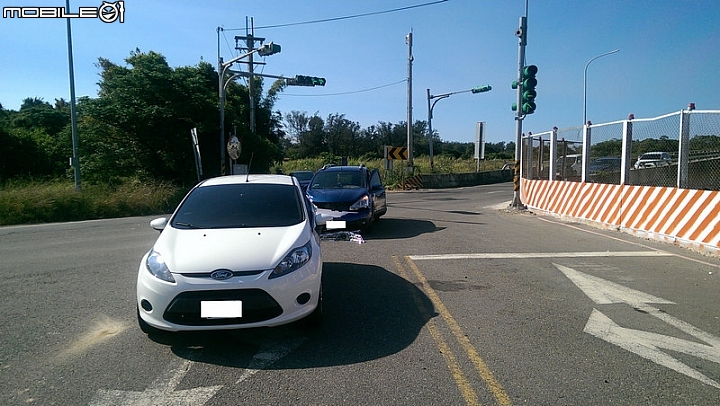 2012 fiesta 護主犧牲