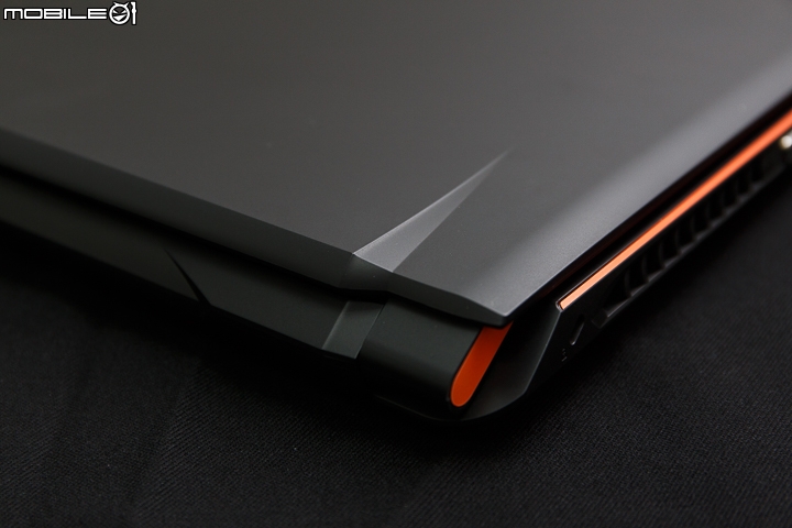 GIGABYTE P55W v4 看見全新改變