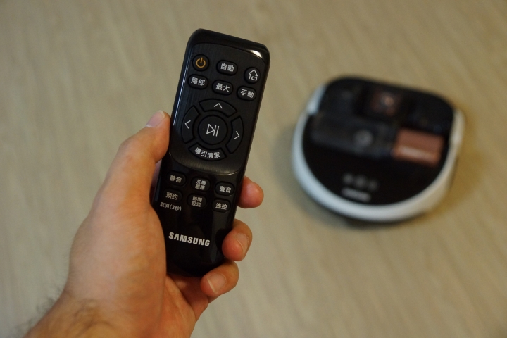 <開箱>掃地機器人新選擇!三星~SR20H5090 附贈iRobot 780外型小比較-->多圖