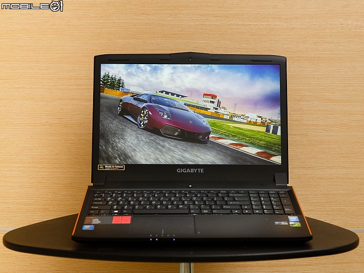 GIGABYTE P55W v4 看見全新改變