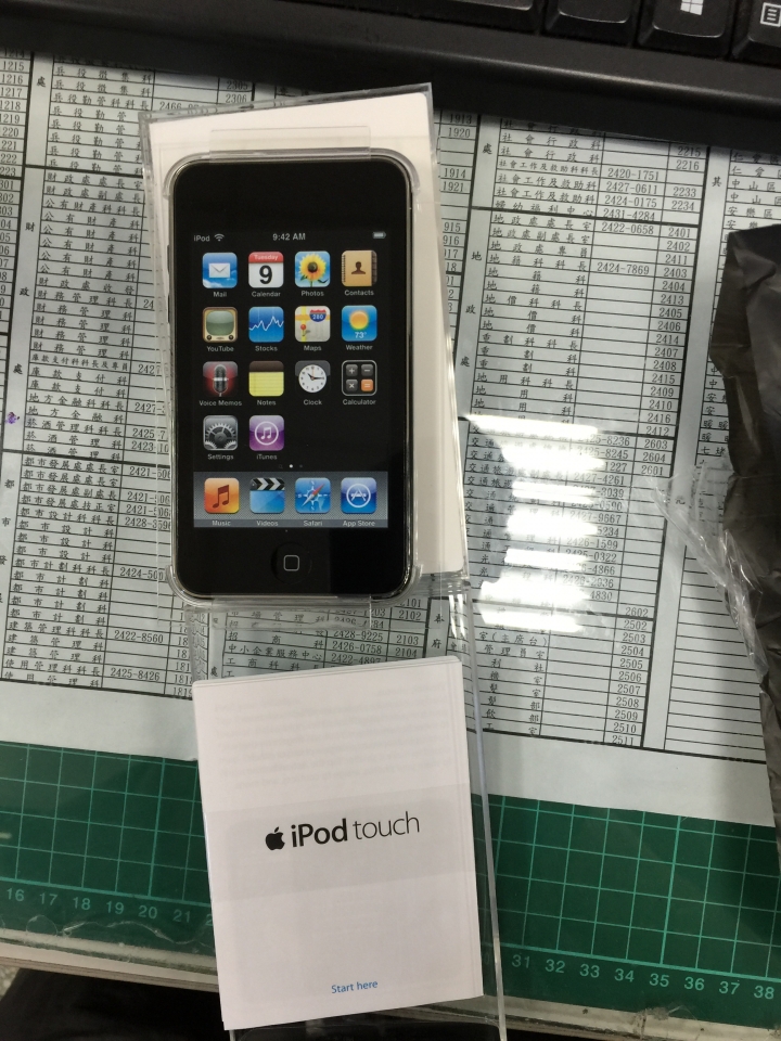 暌違了七年 再次的感動 全新 ipod touch 2nd 開箱