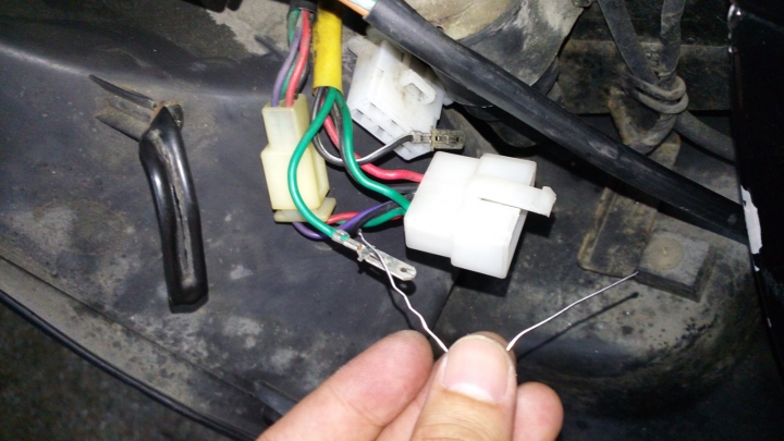颱風天就是要改【USB車充】啊 不然要幹嘛?