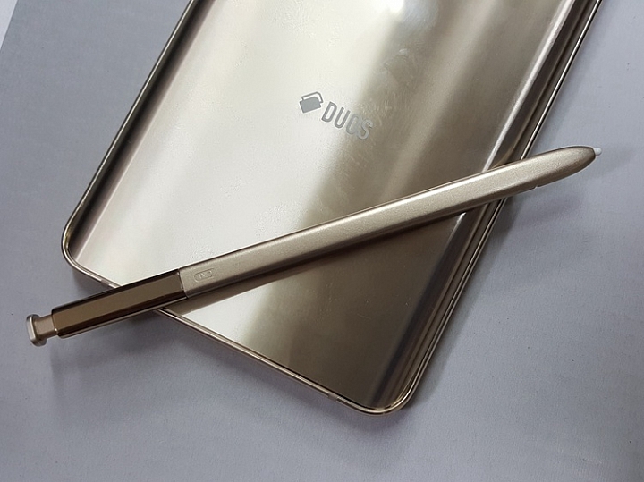 怎麼沒什麼人開箱?我還是買了金色Note 5