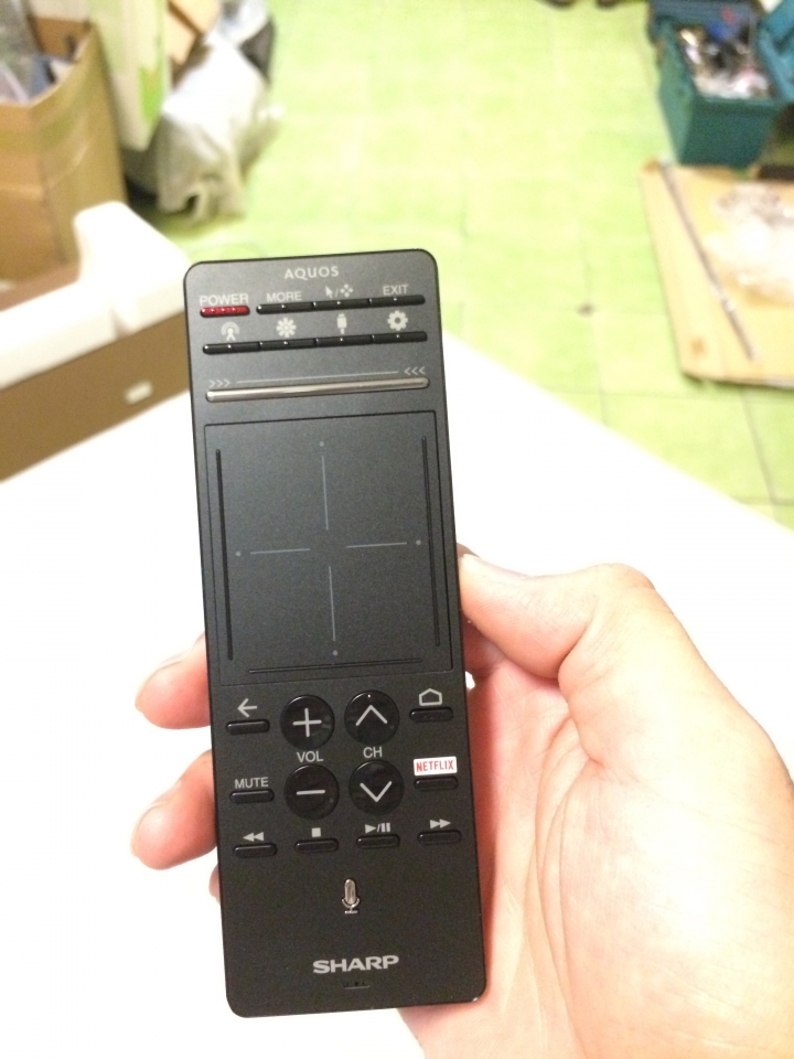 SHARP 80" 2015 4K 直下式 首批白老鼠不專業分享文 LC-80UH30U