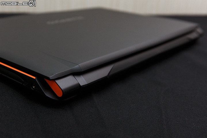 GIGABYTE P55W v4 看見全新改變