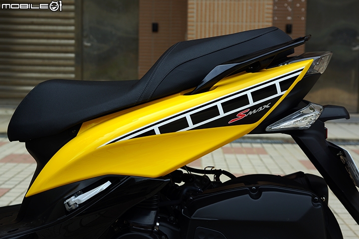 60周年新配色 YAMAHA SMAX 155