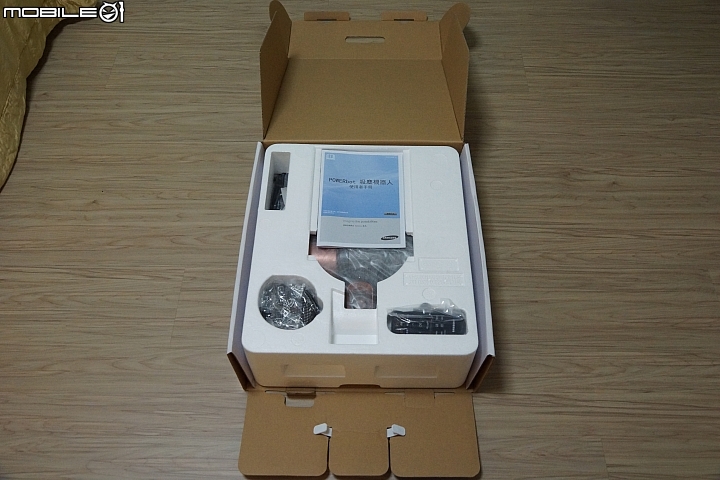 <開箱>掃地機器人新選擇!三星~SR20H5090 附贈iRobot 780外型小比較-->多圖