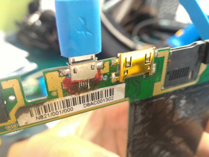 MSI Primo81無法充電簡易小維修