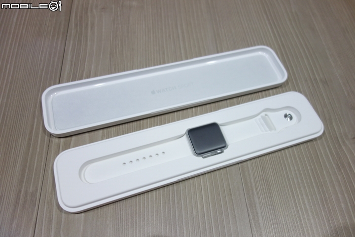 送老婆的生日禮物 - apple watch sport 38mm開箱