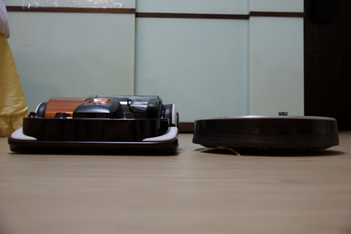 <開箱>掃地機器人新選擇!三星~SR20H5090 附贈iRobot 780外型小比較-->多圖