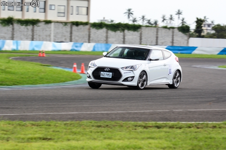 Fun肆進化 Hyundai Veloster Turbo小改款大鵬灣賽道體驗
