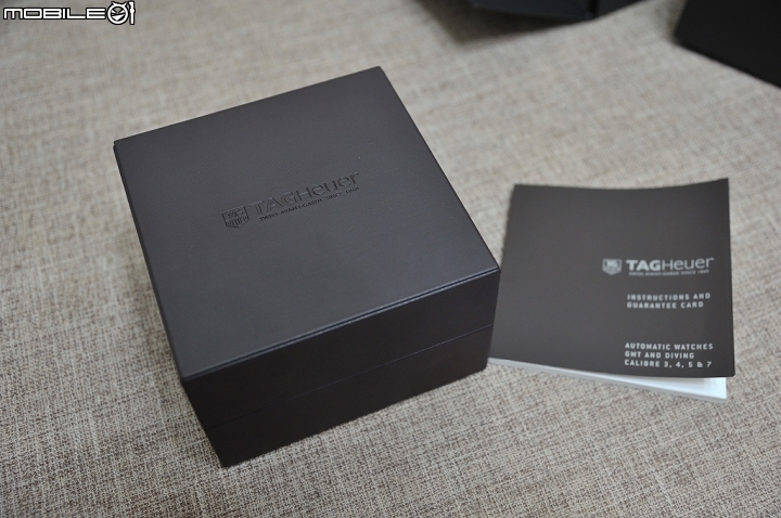 Tag Heuer豪雅錶 Aquaracer競潛300m Calibre 5煙灰色開箱分享