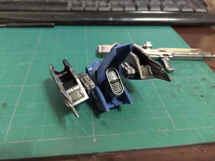 買不起MB 命運,只好買這種來玩..............(補一些動作照)