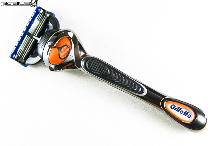 靈活柔順-吉列 FUSION PROGLIDE 無感手動刮鬍刀