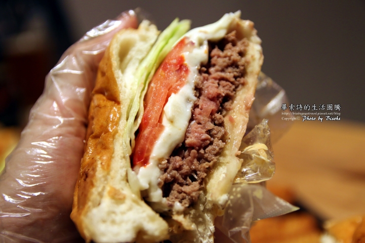 【食記】帶了就走,大口咬下 ─ TAKE OUT burger & cafe