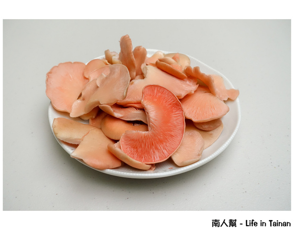 小編之中秋偷跑小聚餐~~安南區阿美牛肉爐.豐年農場生鮮菇.小零嘴