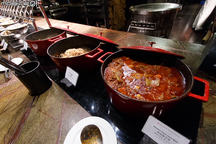 智慧E管家讓旅行更輕鬆 君品酒店食宿體驗
