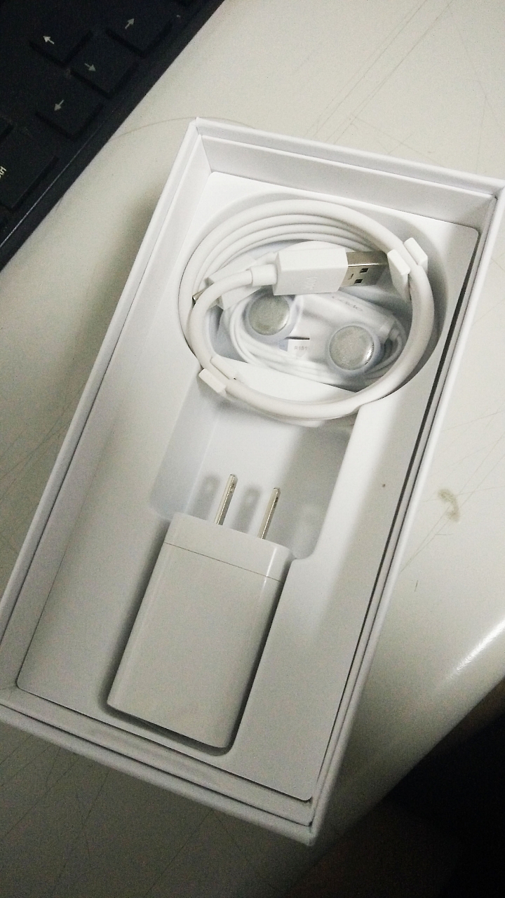 「OPPO R7一閃動人心」試用心得分享加金色R7金屬邊框開箱 (R5金屬邊框贈送)