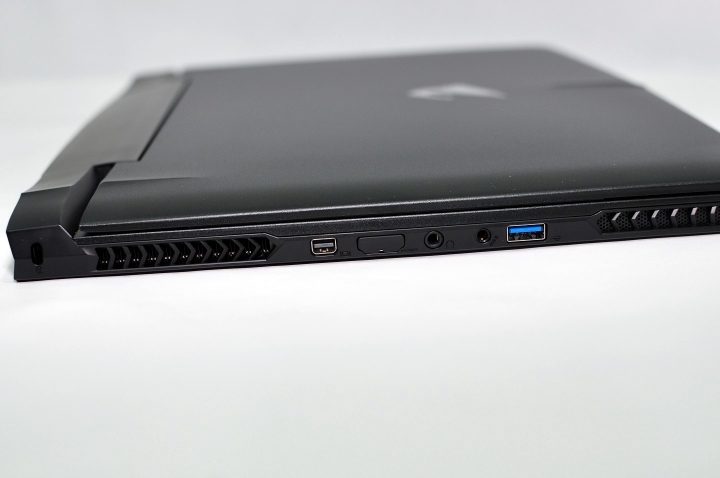 AORUS X5 強勢登場,基本開箱介紹