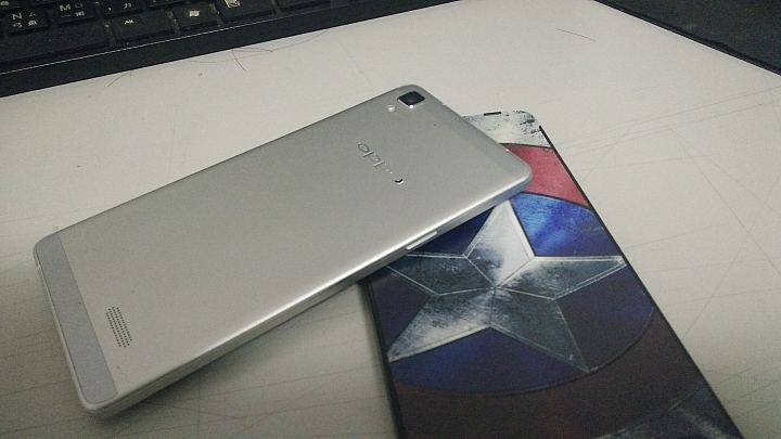 「OPPO R7一閃動人心」試用心得分享加金色R7金屬邊框開箱 (R5金屬邊框贈送)