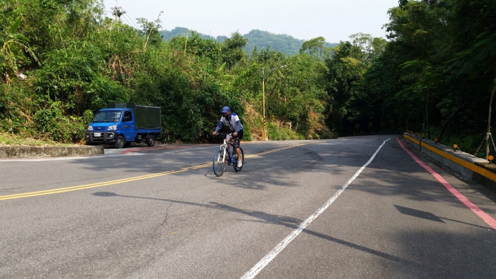 單車騎陡坡瘦的特別快我要挑戰這位大大的陡坡排行榜