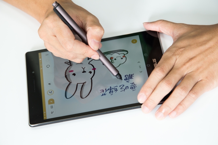 ASUS ZenPad S 8.0 Z580CA ,阿母拿來追劇、記事、玩Candy的新歡