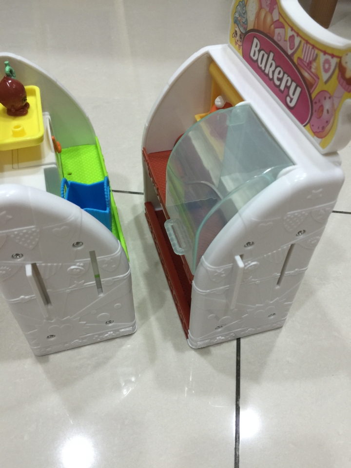 開箱文~SES專櫃美國超夯Shopkins購物寶貝.做工精緻的玩具 !!