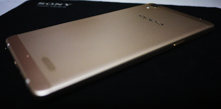 「OPPO R7一閃動人心」試用心得分享加金色R7金屬邊框開箱 (R5金屬邊框贈送)