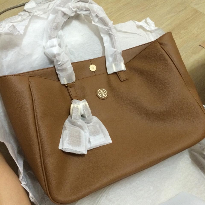 代購 VS. 集貨、代收轉寄 tory burch