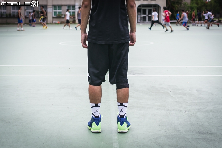 性能再提升 - JORDAN SUPER.FLY 4