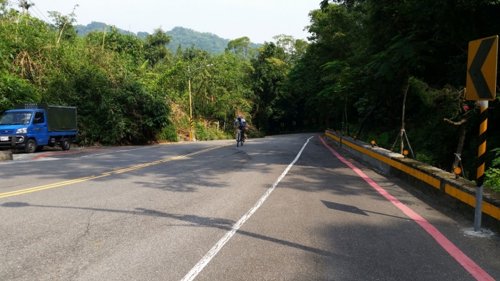 單車騎陡坡瘦的特別快我要挑戰這位大大的陡坡排行榜