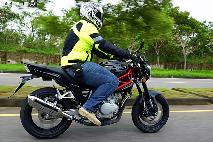 革新黃牌檔車現身 Hartford Falcon 400