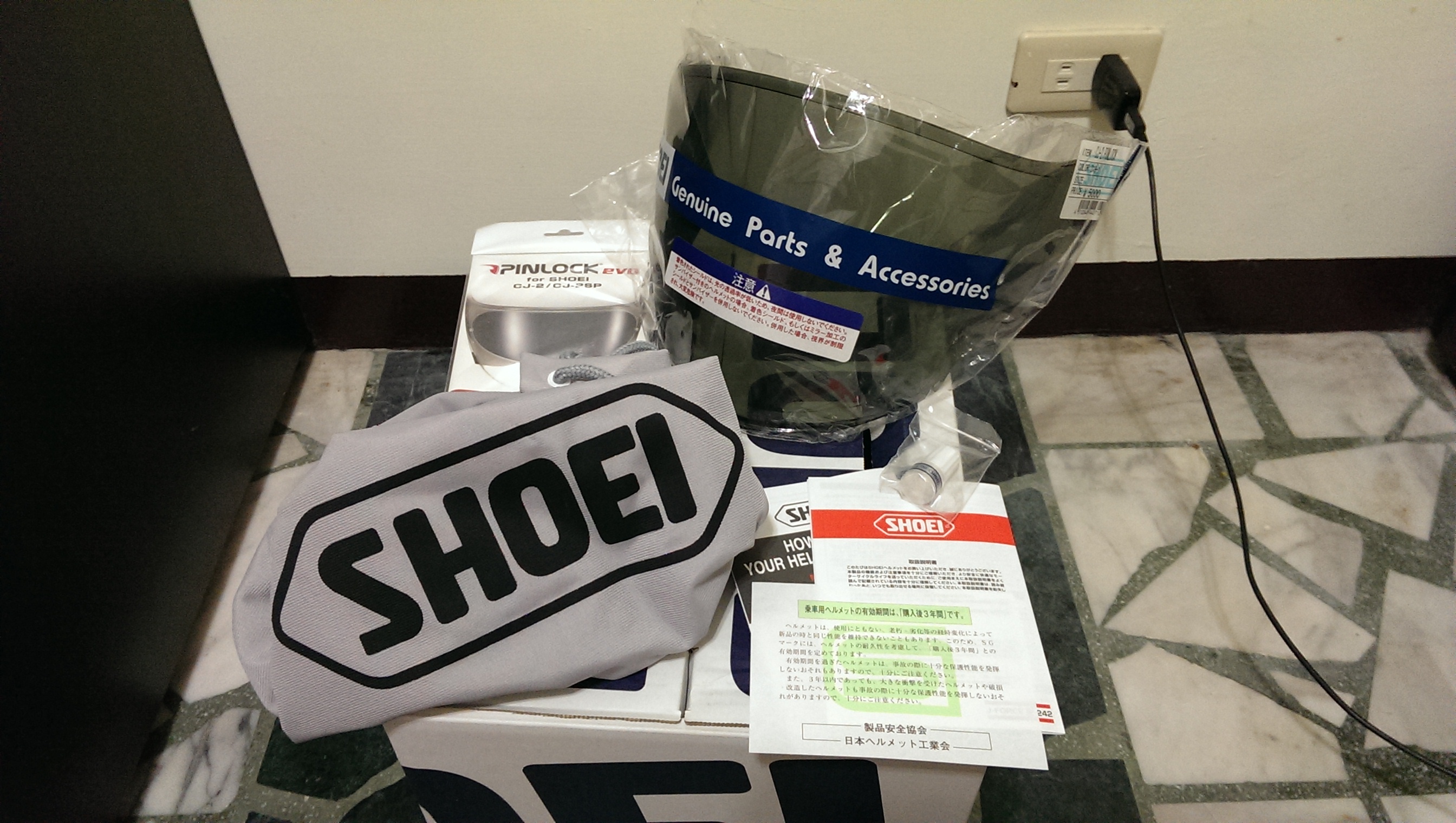 SHOEI J-FORCE IV(白) 圖少開箱