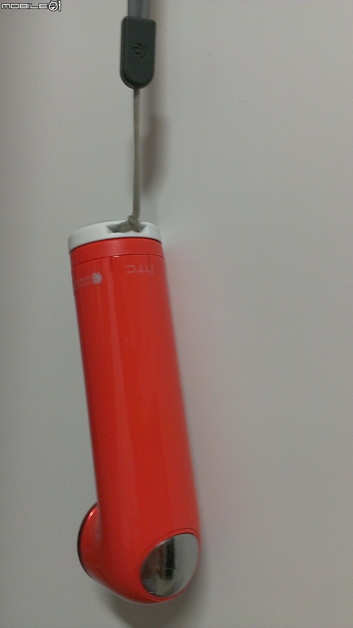 HTC RE 裂痕又來了,橘色也是會裂,買了活受罪,HTC只會講人損,要你吞下去 (9/16已更換re)