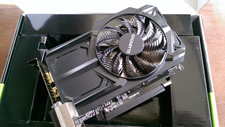 技嘉GTX950 2GB開箱 M01首PO