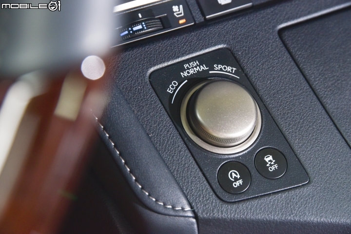 小改款細節強化 Lexus ES200