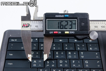 輕巧外型 一鍵切換 微軟萬用折疊式鍵盤