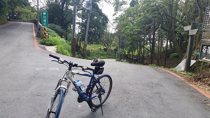 【路線分享】陽明山第一陡坡.青春嶺路 (湖山路二段80-86號).超級陡坡介紹