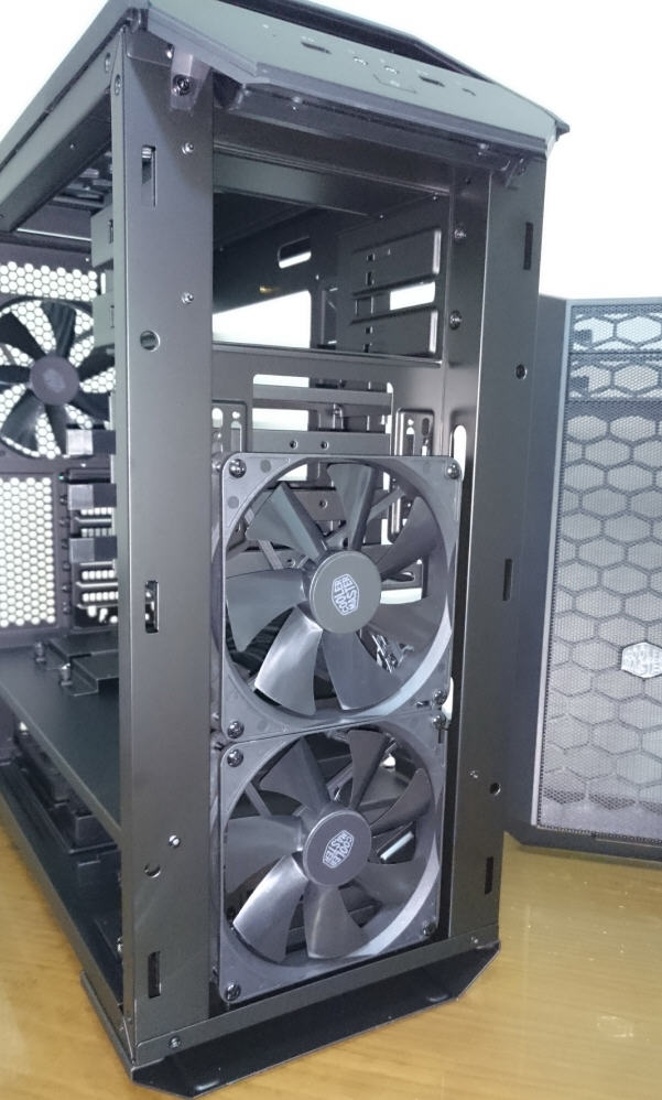 (開箱)Cooler Master模組化機殼MasterCase Pro 5
