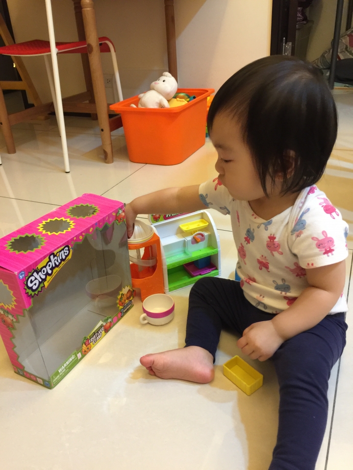開箱文~SES專櫃美國超夯Shopkins購物寶貝.做工精緻的玩具 !!