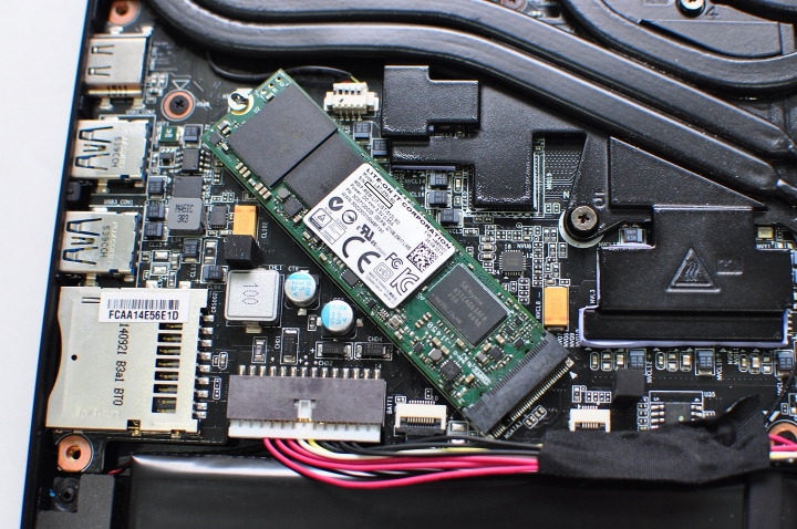 AORUS X5 強勢登場,基本開箱介紹