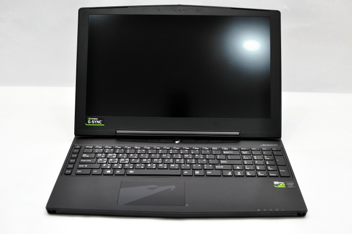 AORUS X5 強勢登場,基本開箱介紹