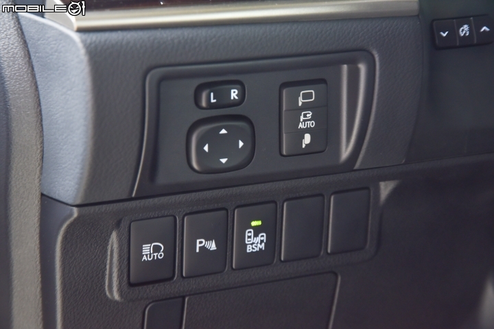 小改款細節強化 Lexus ES200