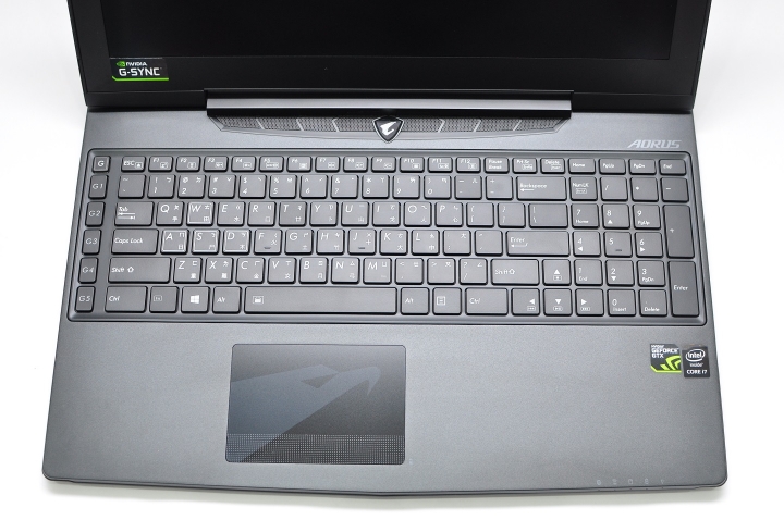 AORUS X5 強勢登場,基本開箱介紹