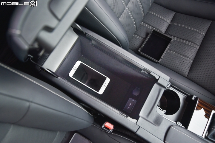 小改款細節強化 Lexus ES200