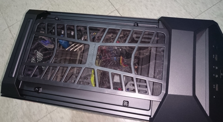 (開箱)Cooler Master模組化機殼MasterCase Pro 5