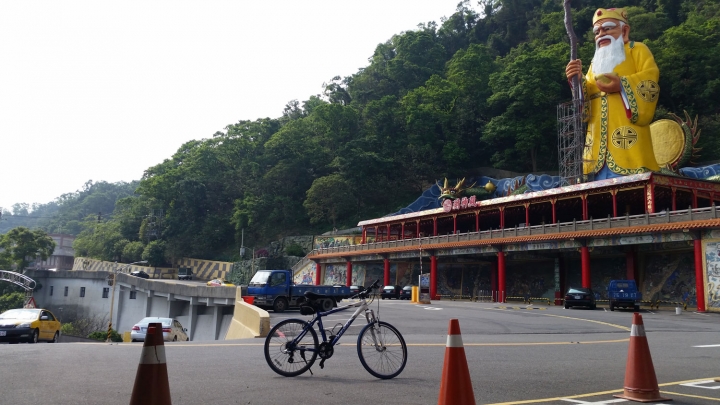 單車騎陡坡瘦的特別快我要挑戰這位大大的陡坡排行榜