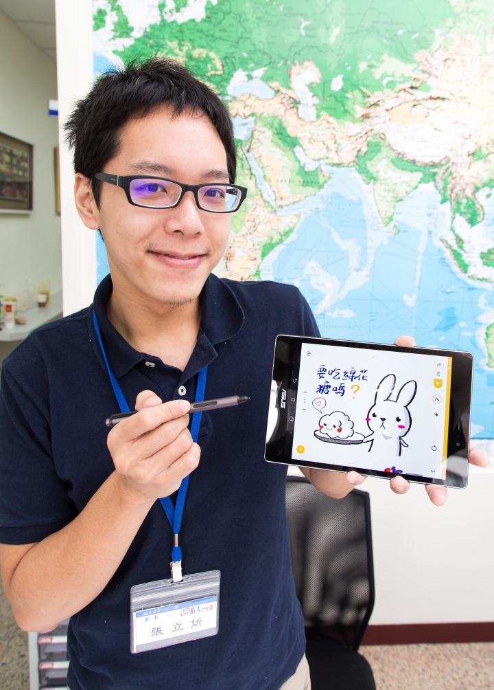 ASUS ZenPad S 8.0 Z580CA ,阿母拿來追劇、記事、玩Candy的新歡