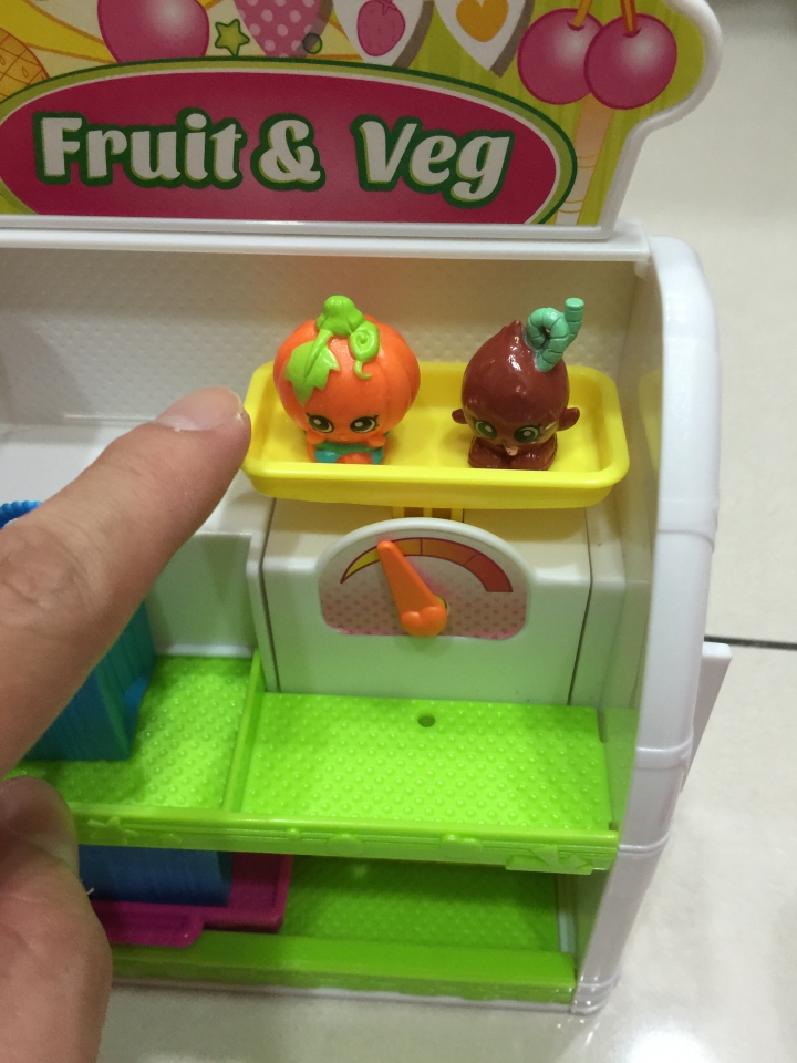 開箱文~SES專櫃美國超夯Shopkins購物寶貝.做工精緻的玩具 !!